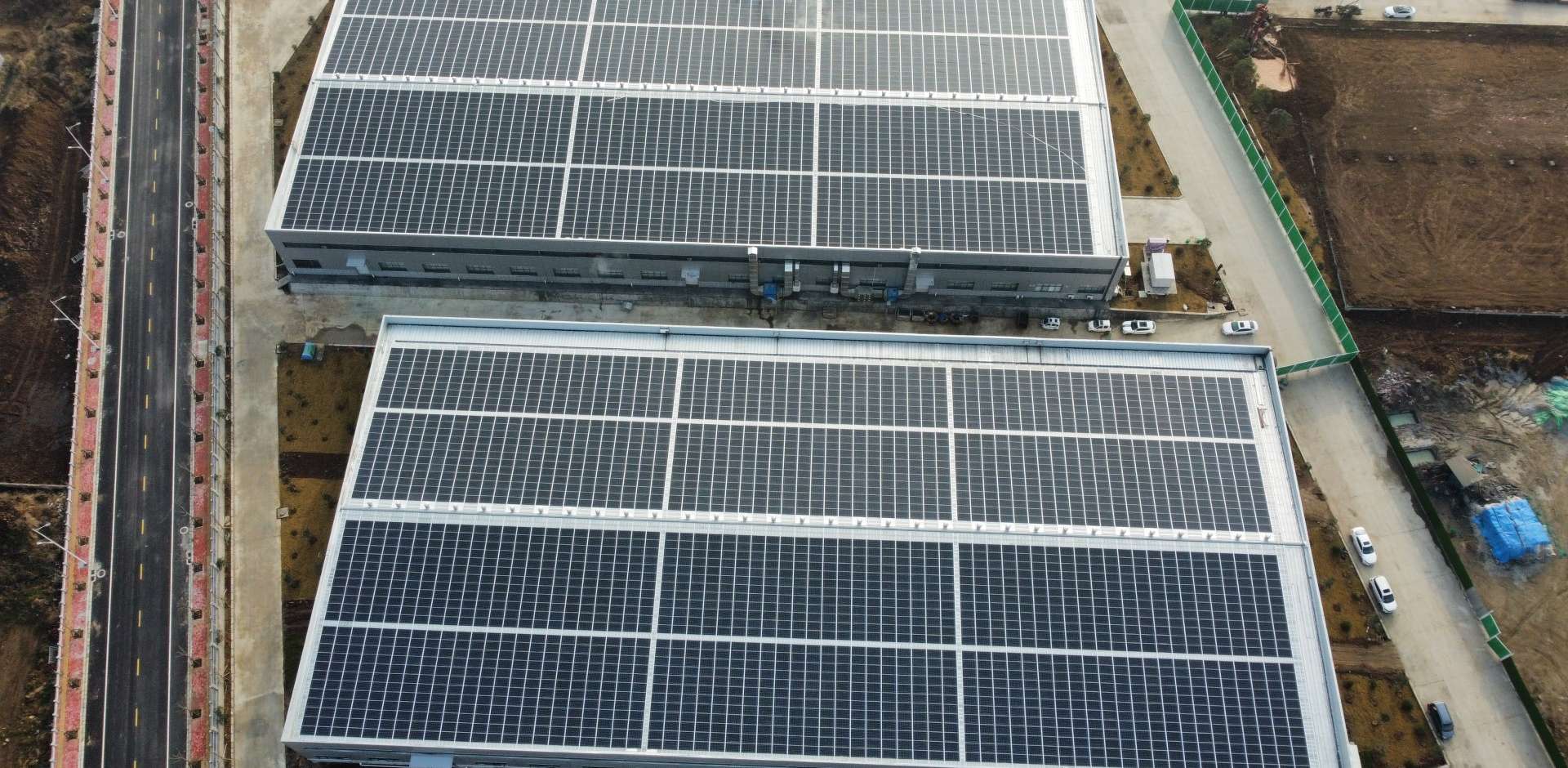 1920-2021年3月，河南唐河縣 中部食品城BIPV光伏項目，裝機量1.8MW，年發(fā)電200萬度，滿足45%用電需求.jpg